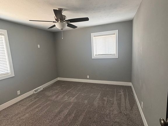 4th image of 218 N Oakland Ave