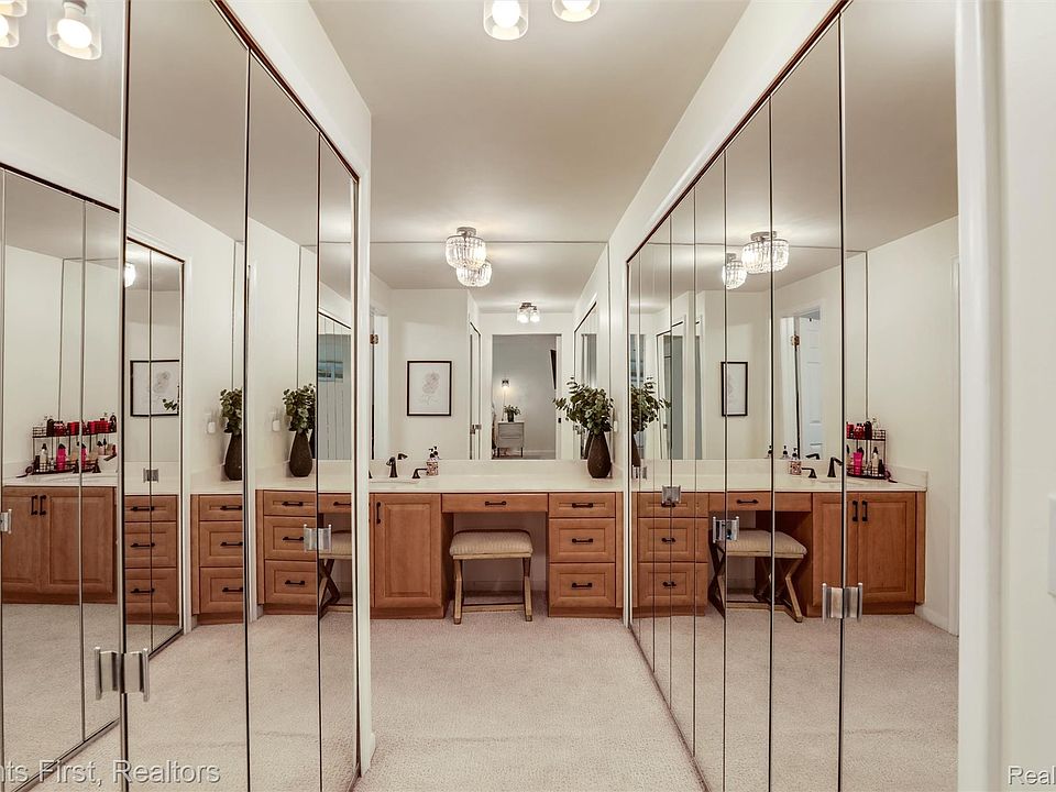 7589 Danbury Cir, photo 27