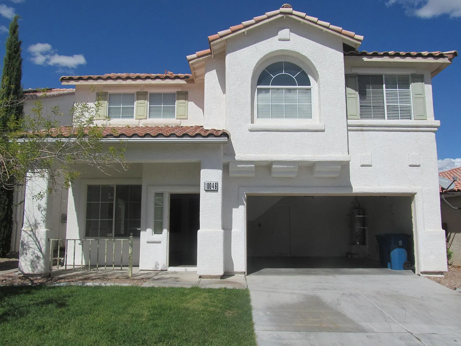 4 bed, 2366 sqft, $2,200 — Photo 1