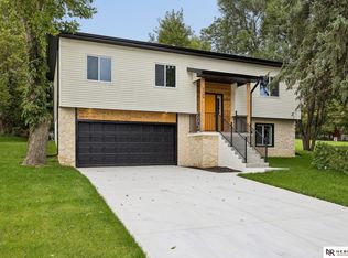 2304 S 7th St, Omaha, NE 68108