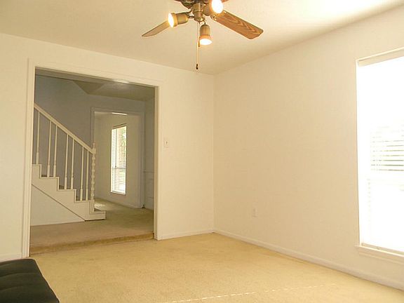 Extra living space or Office/Study by the entry.
