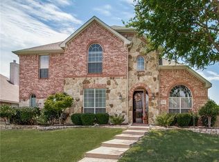 6905 Westover Dr, Rowlett, TX