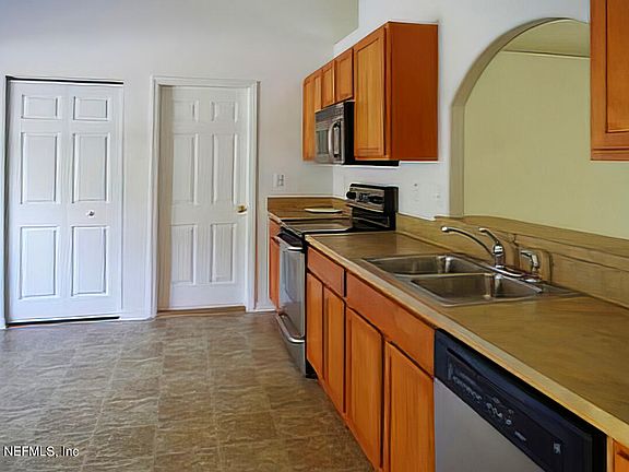 2nd image of 36 POPLAR Drive