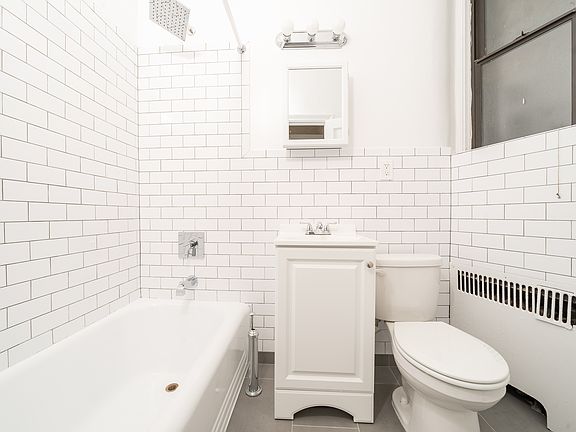 4th image of 118 E 91st St APT 1A