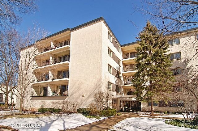 1st image of 415 Franklin Ave #2