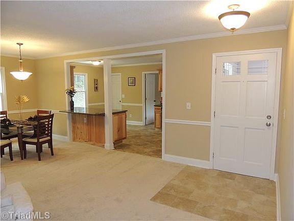 2nd image of 3121 Colony Dr