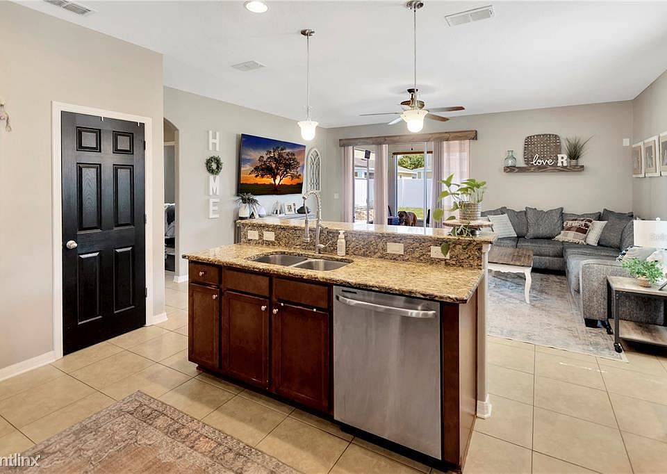 1st image of 11513R Balintore Dr