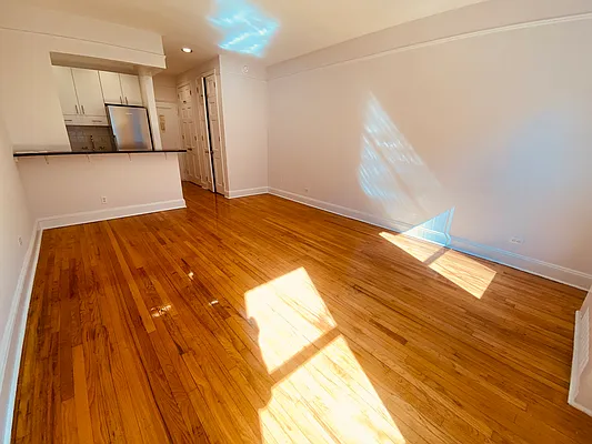 Rented by Metropolis Real Estate of Manhattan | media 5