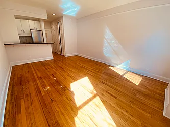 Rented by Metropolis Real Estate of Manhattan