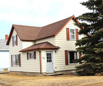 2 3rd Ave NE, Kulm, ND, 58456