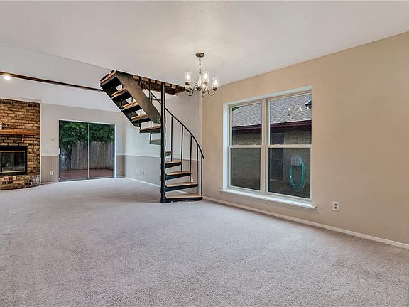 5th image of 207 Yorkshire Ct