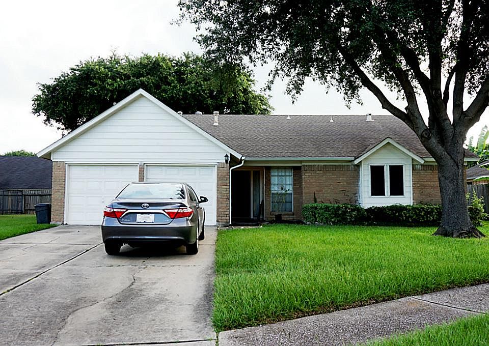 1st image of 8707 Bird Forest Dr