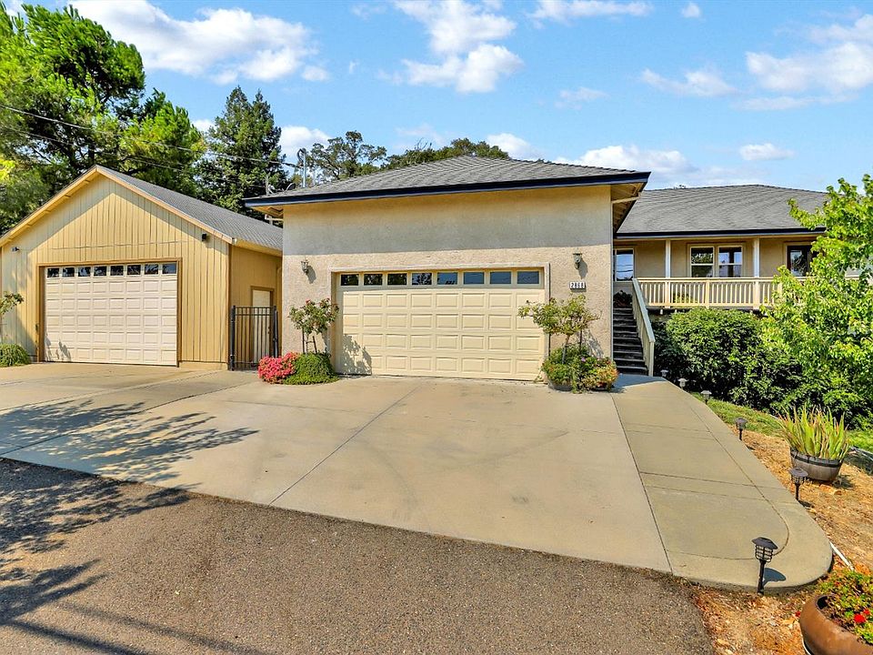 2nd image of 2868 Hartvickson Ln