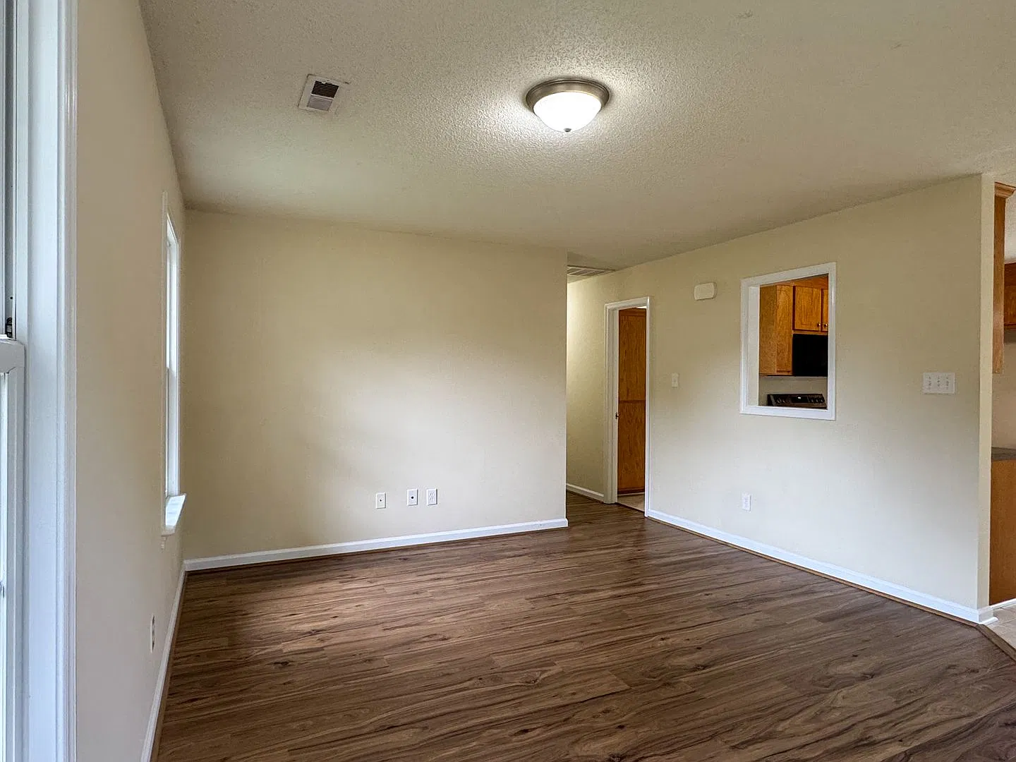318 S. 14th Avenue, Hopewell — Photo 3