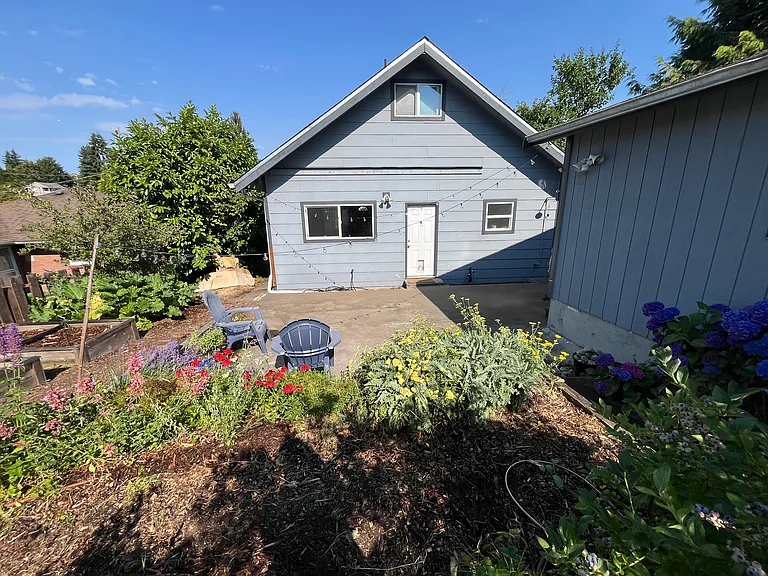7731 38th Ave SW — Photo 25