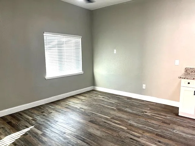 2 bed, 870 sqft, $1,475 — Photo 2