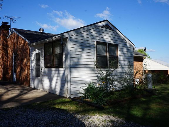 3rd image of 164 Westbriar Pl