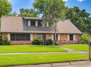 15702 Wandering Trl, Friendswood, TX 77546