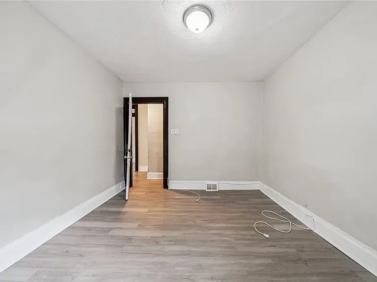 620 Chautauqua St — Photo 9
