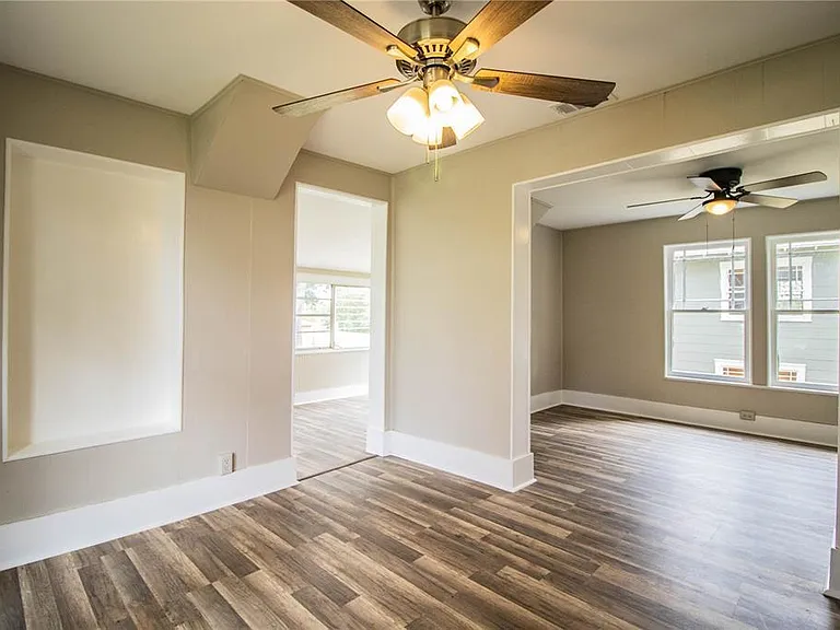 910 Oakhill St #1 — Photo 5