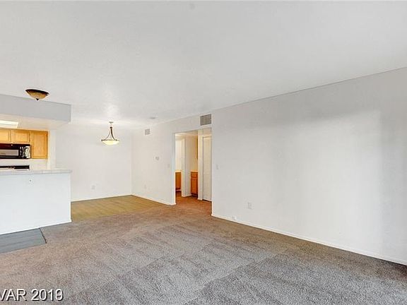 5th image of 1900 Desert Falls Ct Unit 103