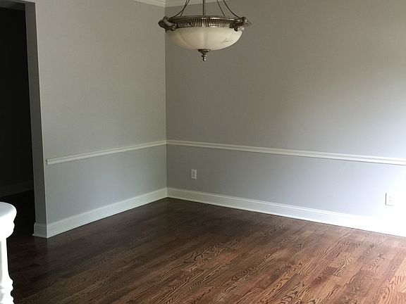 3rd image of 6361 Angeles Dr