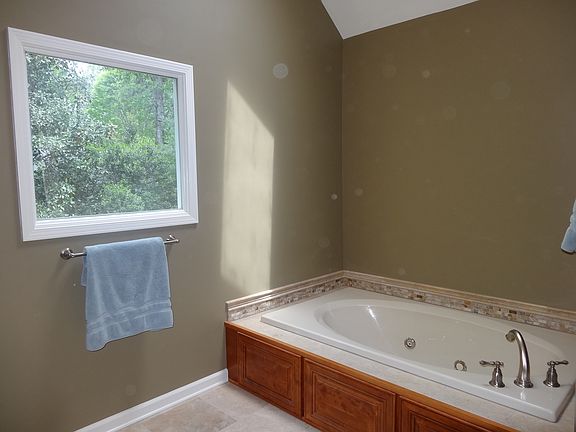 Oversized Master Tub
