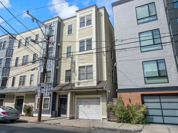 138 W 9th St Unit 2, Boston, MA 02127