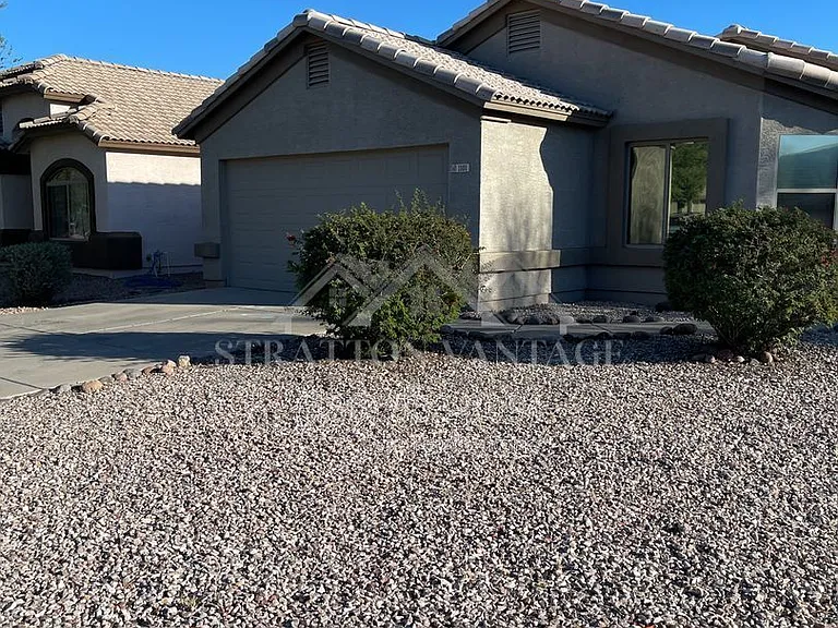 1101 E Elm Rd — Photo 1
