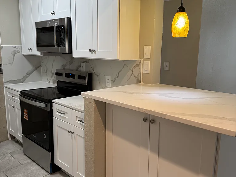 604 E Church Ave — Photo 13