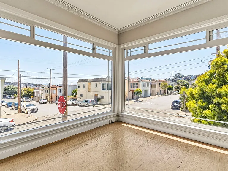 290 Holyoke St — Photo 4