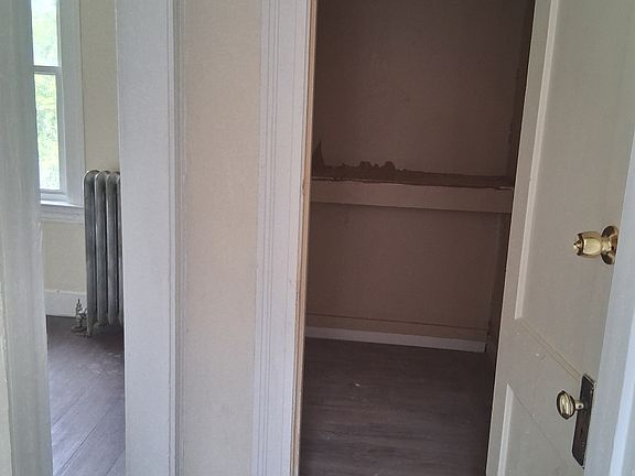 2nd image of 2580 Main St #2