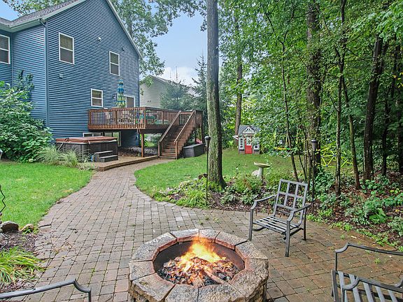 4th image of 16751 Stoneway Dr
