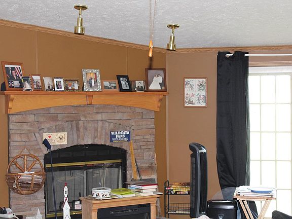 2nd image of 1823 Duchess Dr