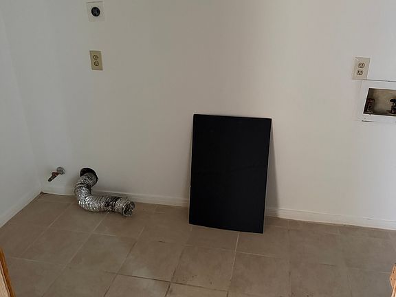 5th image of 1111 Mobile Dr