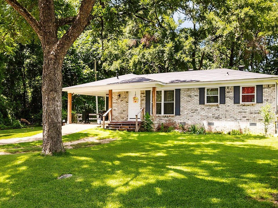 1st image of 2832 Lakeside Dr