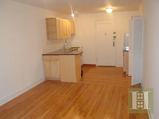 Rented by Halstead Real Estate | media 27