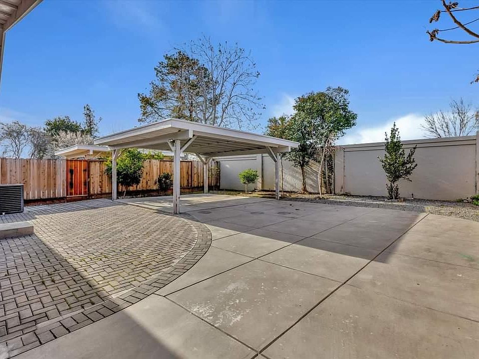 2nd image of 3399 E Hills Dr
