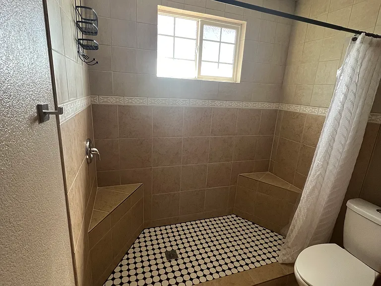 3911 Noble Ct — Photo 4