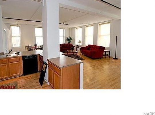 5th image of 1501-1509 Locust St #807