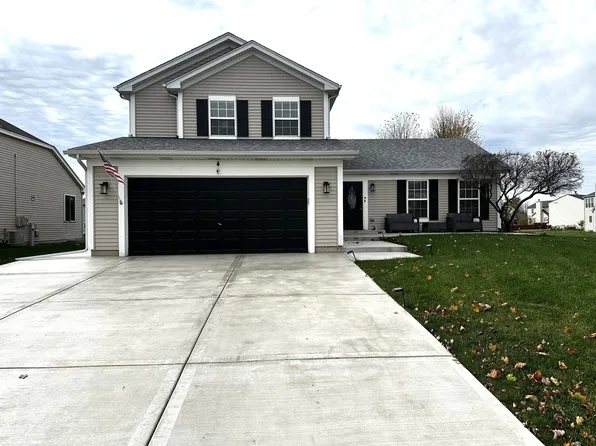 4 Lacebark Ct, Bolingbrook, IL 60490