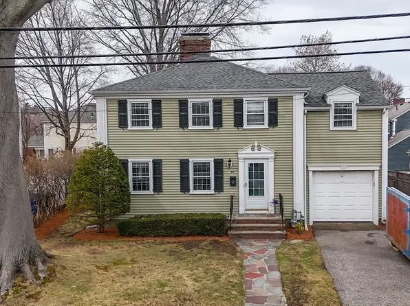 32 Colonial Dr, Arlington, MA 02474