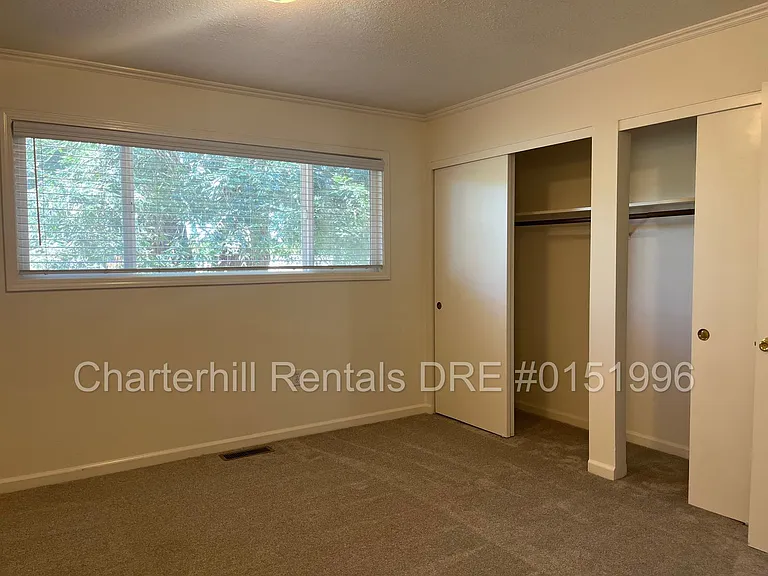 418 Pheasant Ln — Photo 10