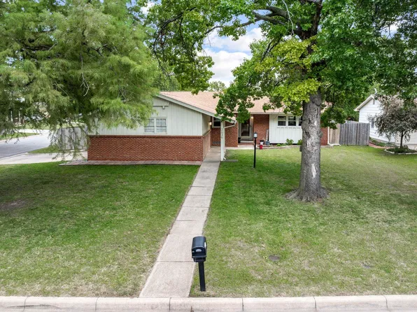 2636 N Dellrose St, Wichita, KS 67220