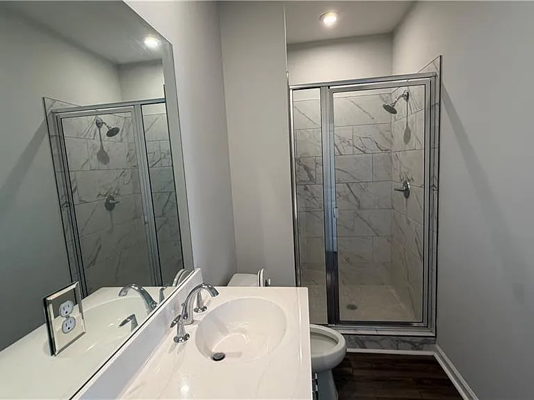900 Colton Dr — Photo 9