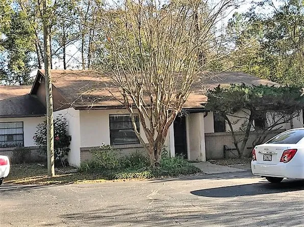 3323 NW 21st Dr, Gainesville, FL 32605