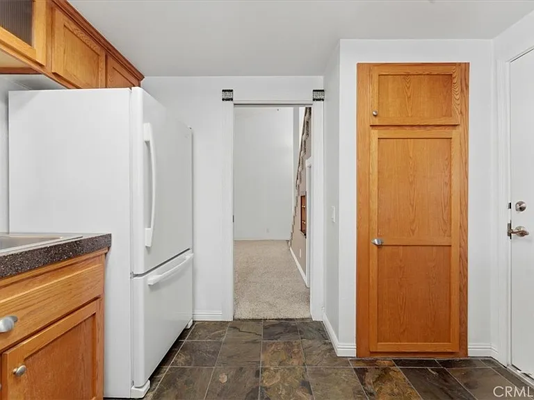 539 Wayland Ct — Photo 13