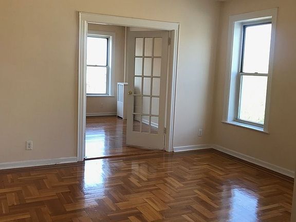 3rd image of 2570 37th St APT 2