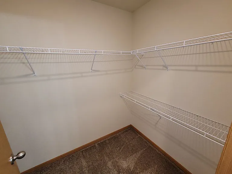 1 Hundred West Apartments — Photo 20