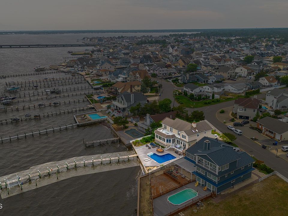 1st image of 3287 Long Point Drive